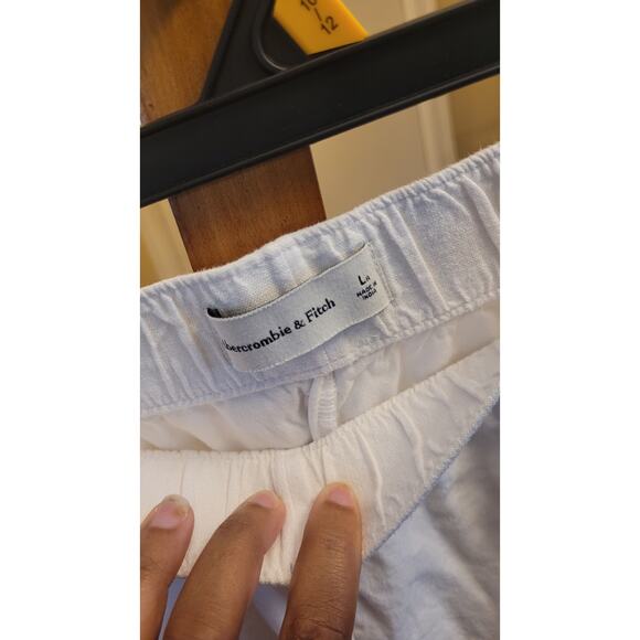 Short Bundle (Old Navy, H&M, & Abercrombie) Large - Picture 3 of 13